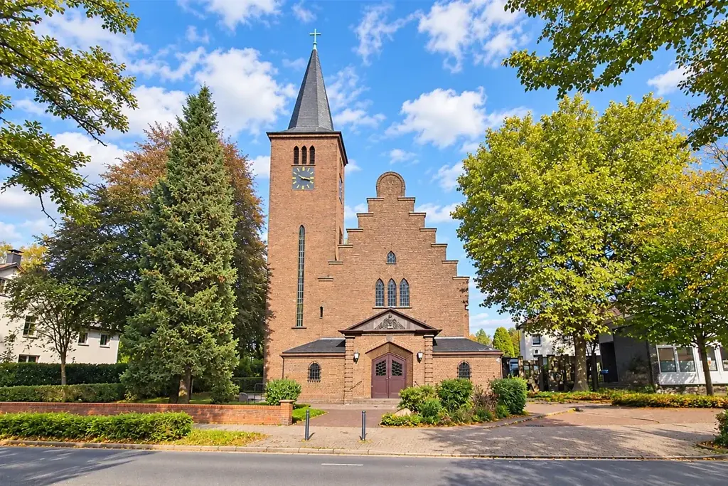 Ratingen Hösel Adolf-Clarenbach-Kirche
